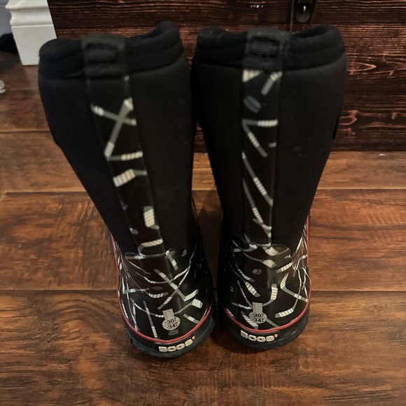 Classic Hockey Bogs kids size 4 - Picture 5 of 9